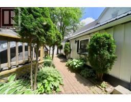 49 Erie STREET South - 31