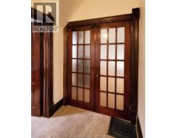 3 Lansdowne AVENUE - 21