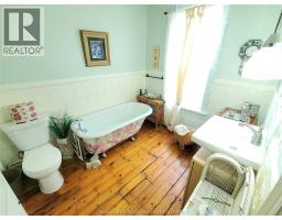 3 Lansdowne AVENUE - 25