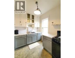 3 Lansdowne AVENUE - 6