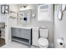 300 DAVIES STREET East - 25