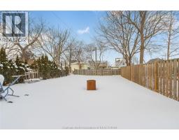 33 WILSON AVENUE - 32