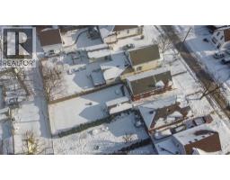 33 WILSON AVENUE - 37