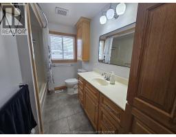 92 WHIPPOORWILL CRESCENT - 19