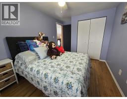 92 WHIPPOORWILL CRESCENT - 23