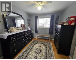 92 WHIPPOORWILL CRESCENT - 27