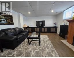 92 WHIPPOORWILL CRESCENT - 35