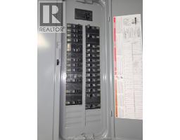 92 WHIPPOORWILL CRESCENT - 38