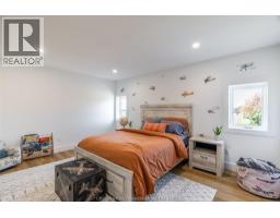 221 Erie STREET South - 32