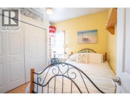 523 Bayview AVENUE - 16