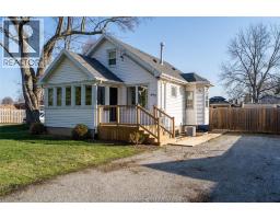 695 BLOOMFIELD ROAD - 2