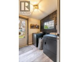 35 Llydican AVENUE - 13