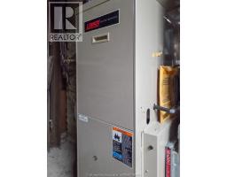 426 Victoria AVENUE - 41