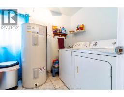 9 Woods STREET - 17