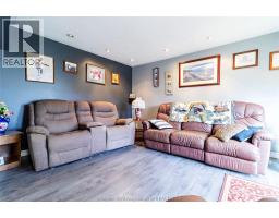 9 Woods STREET - 18