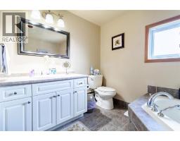 9 Woods STREET - 27