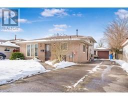 64 ROSSINI CRESCENT - 7