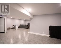 4011 DUFFERIN AVENUE - 34