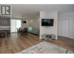 4011 DUFFERIN AVENUE - 5