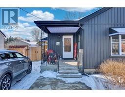 228 Delaware AVENUE North - 1