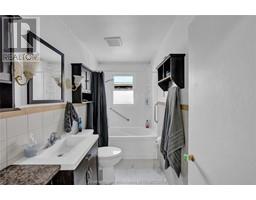 228 Delaware AVENUE North - 22