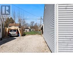 3 Montgomery CRESCENT - 6