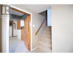 39 Wyandott STREET - 39