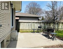 39 Wyandott STREET - 45