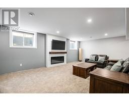 9 HENSON STREET - 34