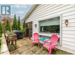 157 STANLEY AVENUE - 26