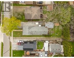 157 STANLEY AVENUE - 31