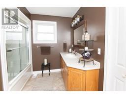 30 ORANGEWOOD BOULEVARD - 27
