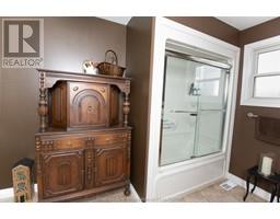 30 ORANGEWOOD BOULEVARD - 29