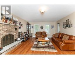 30 ORANGEWOOD BOULEVARD - 5