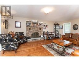 30 ORANGEWOOD BOULEVARD - 7