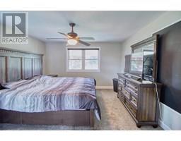 241 Chatham STREET North - 17