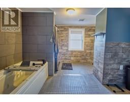 241 Chatham STREET North - 23