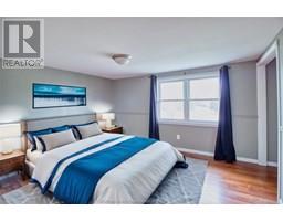 241 Chatham STREET North - 27