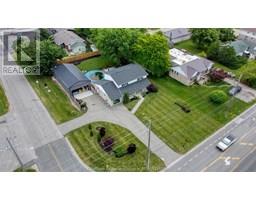 241 Chatham STREET North - 44