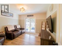 25 Taylor STREET - 24