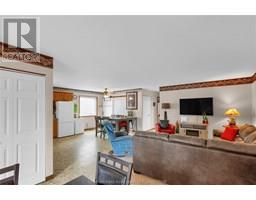 83 Bristol DRIVE - 18