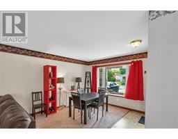 83 Bristol DRIVE - 19