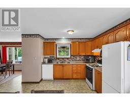 83 Bristol DRIVE - 25