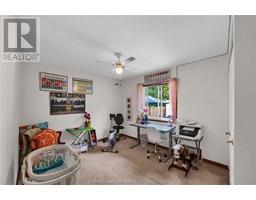 83 Bristol DRIVE - 36