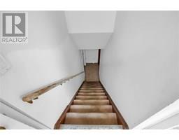 83 Bristol DRIVE - 38