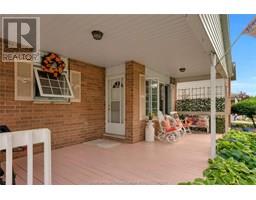 83 Bristol DRIVE - 4