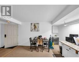 83 Bristol DRIVE - 40