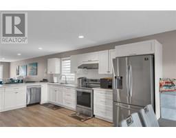 203 MOONSTONE CRESCENT - 13
