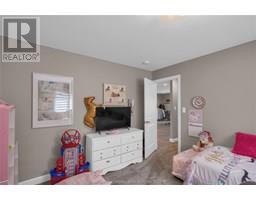 203 MOONSTONE CRESCENT - 25