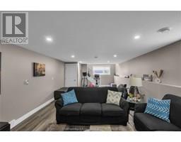 203 MOONSTONE CRESCENT - 29